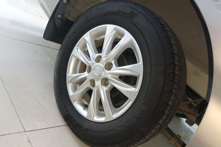 Used FORTHING Lingzhi 2020 M5L 1.6L Luxury 7-Seater
