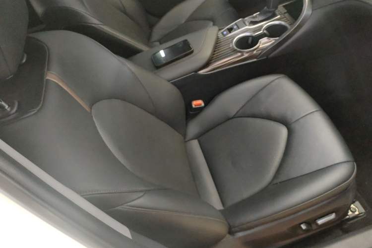 Used Toyota Camry 2019 Revised Version 2.0G Luxury Edition
