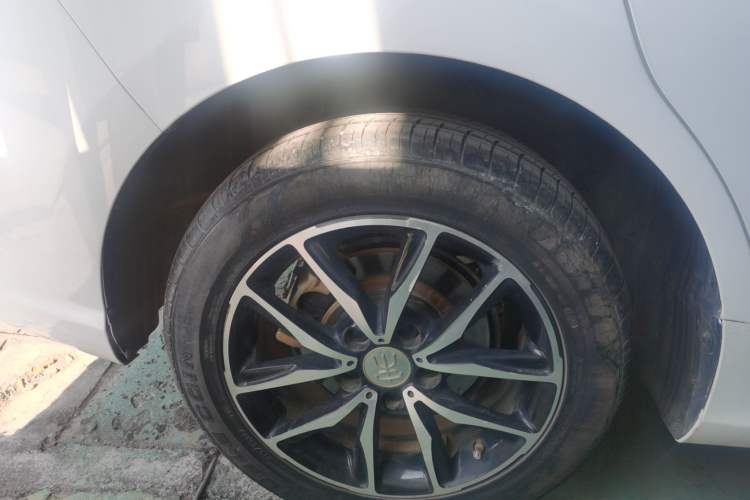 Used BYD Song MAX 2017 1.5T Manual Smart Connect Luxury 7-Seater