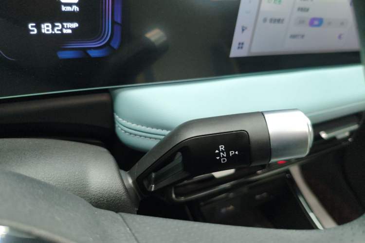 Used Geometry E Firefly 2024 301km Starlight
