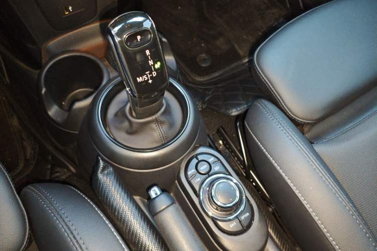 Used  MINI 2023 1.5T COOPER Artist