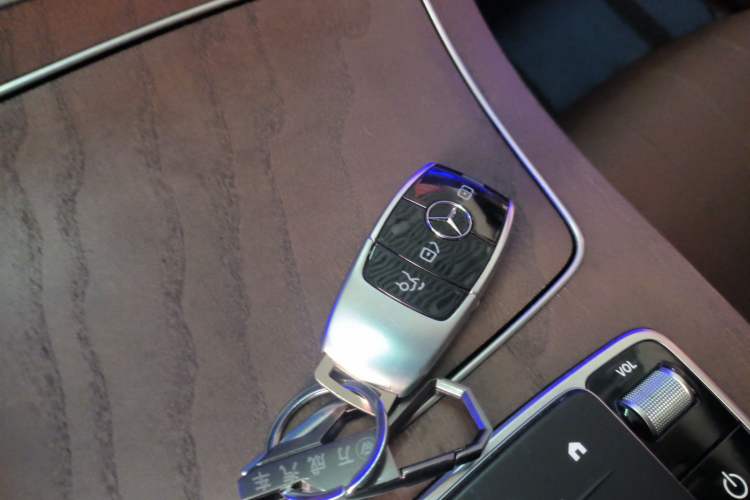 Used Mercedes-Benz E-Class 2023 Updated E 300 L Fashion Edition
