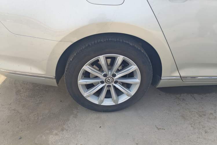 Used Volkswagen Magotan 2017 330TSI DSG Leading Model
