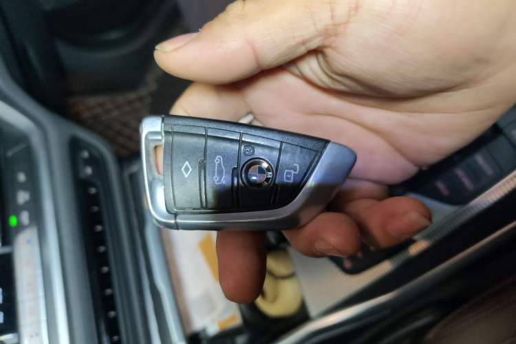 TDK.VehicleDetails.img