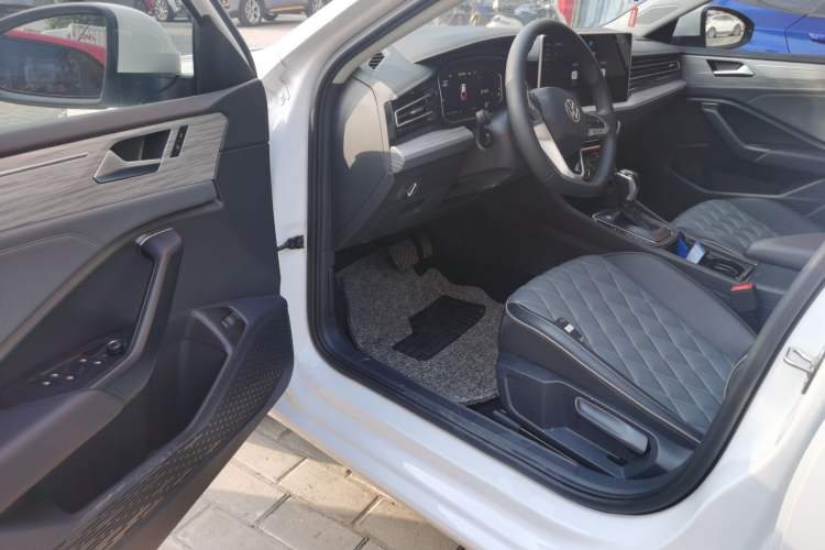 Used Volkswagen Sagitar 2025 Revised 300TSI DSG Excellence Edition