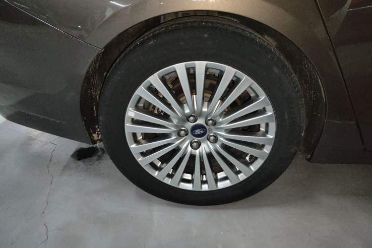 Used Ford Taurus 2017 EcoBoost 245 Luxury Model
