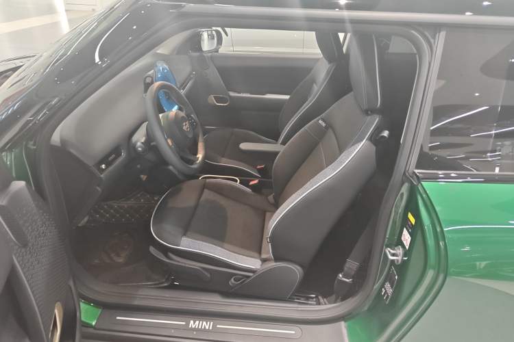 Used  Electric MINI COOPER 2024 456km COOPER E Classic Edition