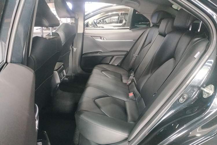 Used Toyota Camry 2023 2.0G Luxury Edition