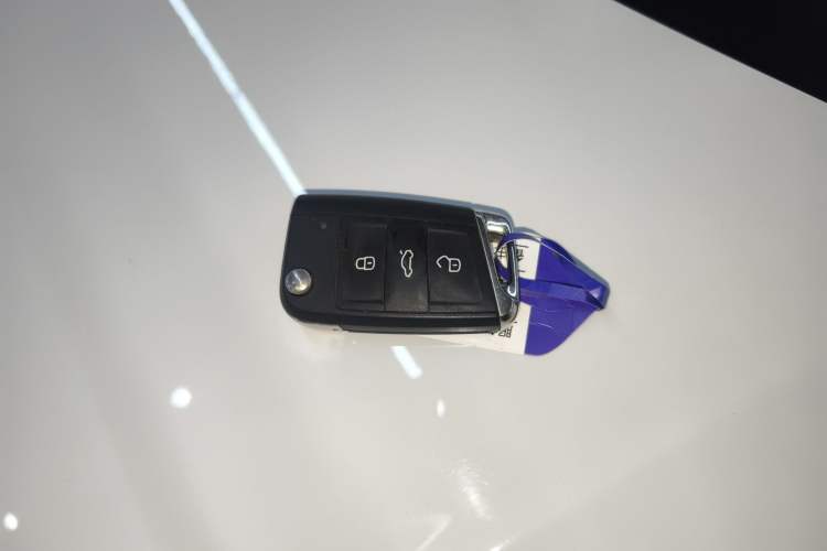 Used Volkswagen Tiguan L 2022 330TSI Automatic Two-Wheel Drive R-Line Enhanced Edition
