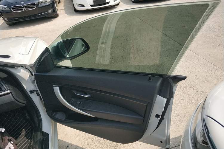 Used BMW 3 Series GT 2016 320i Fashion Model