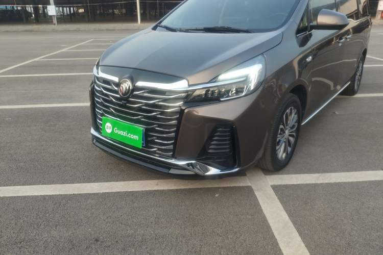 Used Buick GL8 2023 Land Business Class Smart Deluxe Model
