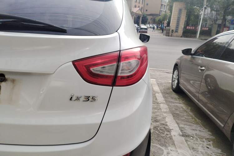 Used Hyundai ix35 2013 2.0L Automatic Two-Wheel Drive Smart GLS China IV Standard
