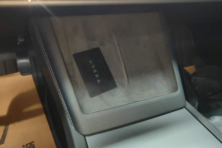 Used Tesla Model 3 2023 Rear-Wheel-Drive Version
