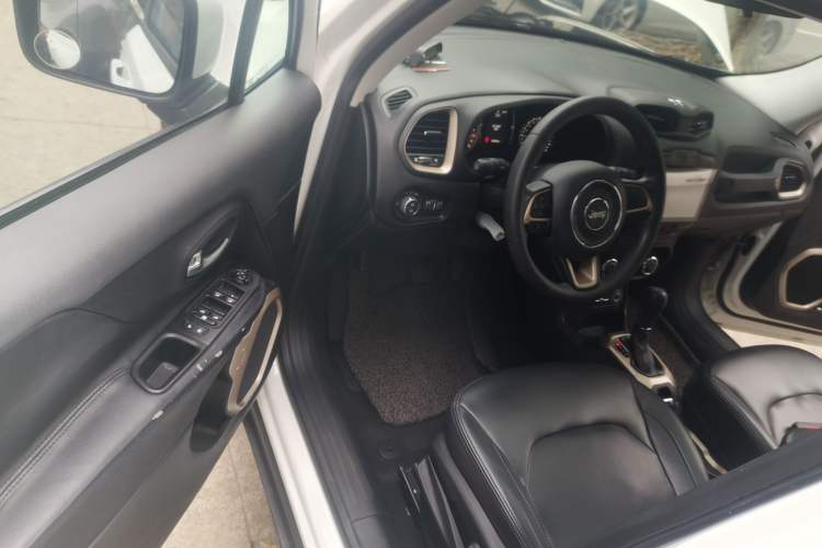 Used  Renegade 2017 180T Automatic High-Energy Version