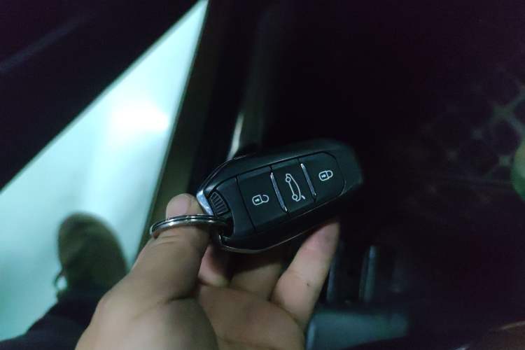 Used  5 2015 1.8T Prestige Edition THP200