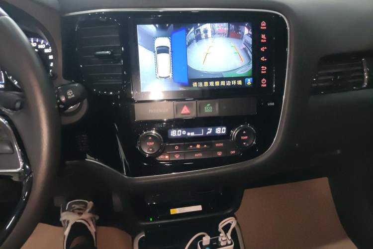 Used Mitsubishi Outlander 2019 2.0L Two-Wheel Drive Comfort Edition 5 Seats China VI Standard