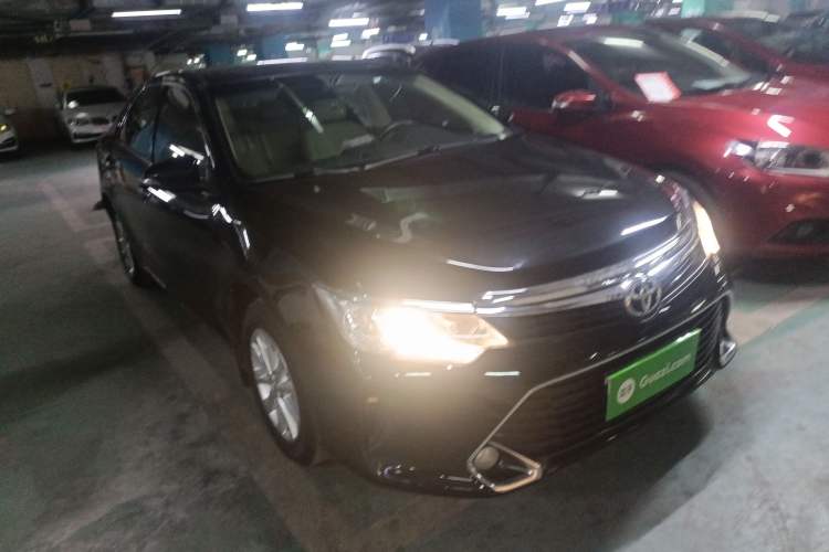 Used Toyota Camry 2016 2.0G 10th Anniversary Leading Edition
