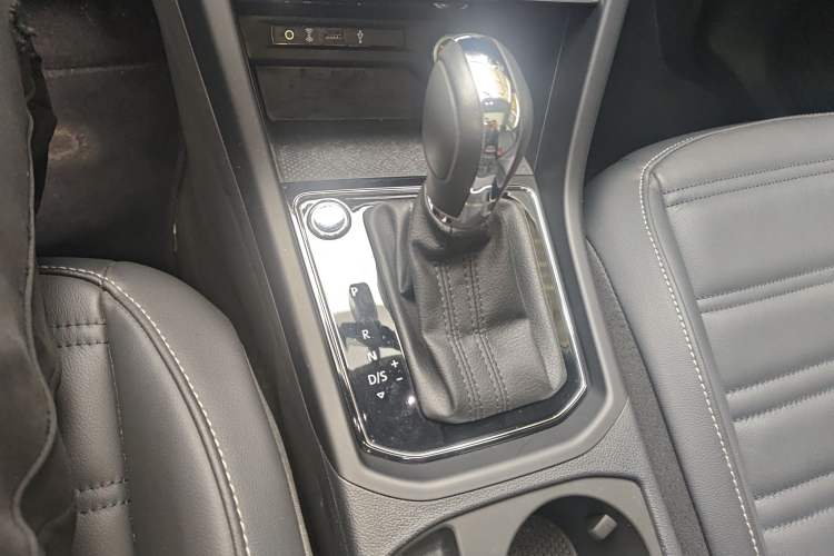 Used Volkswagen Touran 2021 Tiguan L 280TSI DSG Boundary Edition 6-Seater
