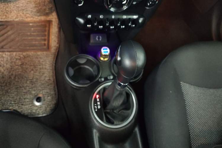 Used  MINI 2011 1.6L ONE