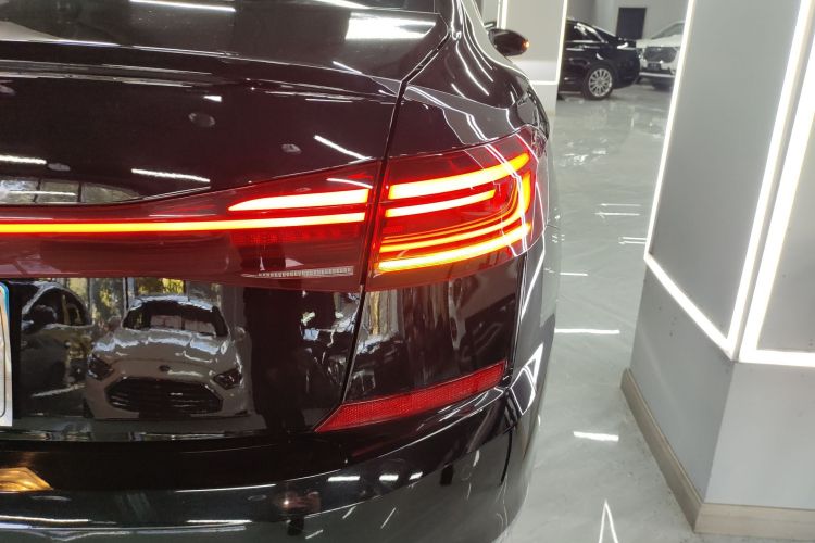 Used Volkswagen Passat 2025 Outstanding Model 330TSI Elite Edition
