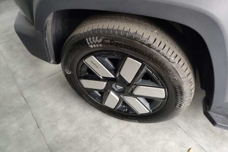 Used Deepal G318 2024 Four-Wheel-Drive Air Suspension Model