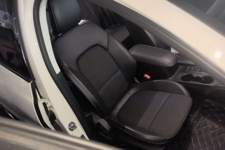 Used Ford Focus 2021 Hatchback EcoBoost 180 Automatic Titanium Edition
