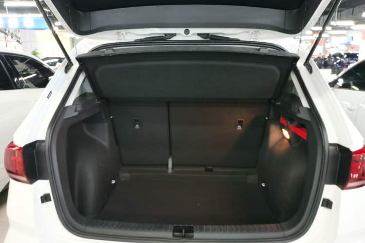 Used Volkswagen Tharu 2022 280TSI Two-Wheel Drive Trend Edition