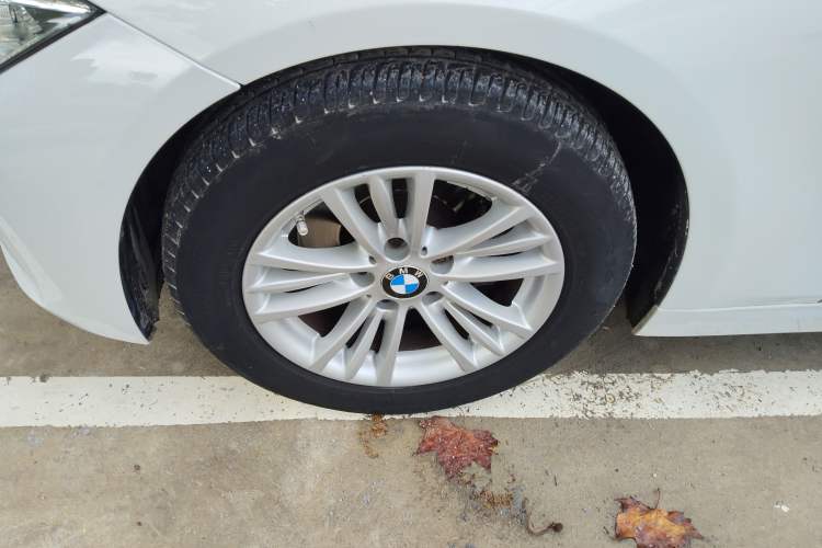 Used BMW 3 Series 2014 320Li Fashion Model
