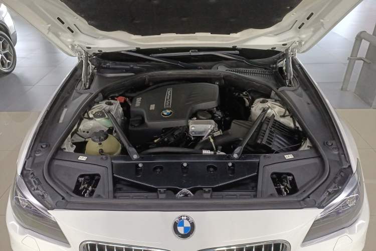 Used BMW 5 Series 2014 520i Elegant Edition
