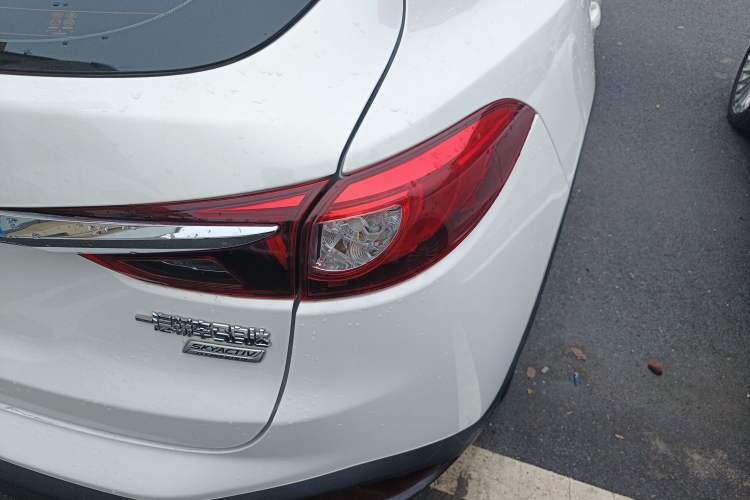 Used Mazda CX-4 2018 2.0L Automatic Two-Wheel Drive Blue Sky Premium Upgrade Version China VI Standard
