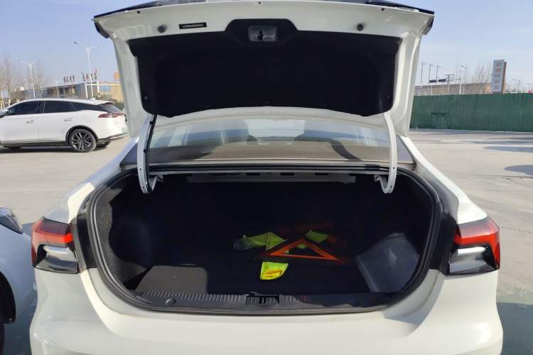 Used Roewe i6 MAX New Energy 2023 EV 420 Skyroof Special Edition
