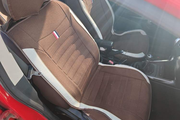 Used BYD Yuan 2016 1.5L Manual Luxury Version
