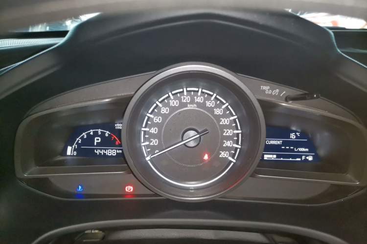 Used Mazda CX-4 2018 2.0L Automatic Two-Wheel Drive Blue Sky Dynamic Version China V Standard
