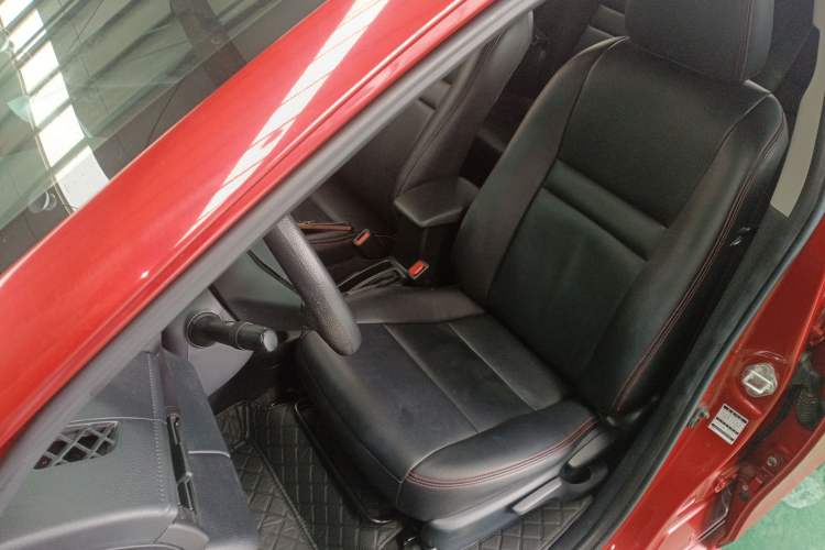 Used Toyota YARiS L 2019 1.5E CVT Dynamic Edition China VI compliant
