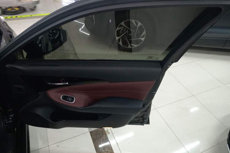 Used Toyota Crown 2017 2.0T Sport Edition
