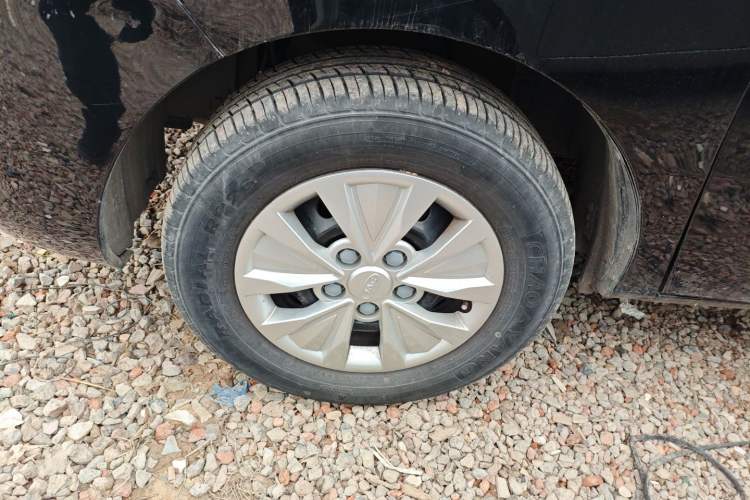 Used JAC Refine M3 2023 PLUS 1.8L 7/8-seater Elite Edition