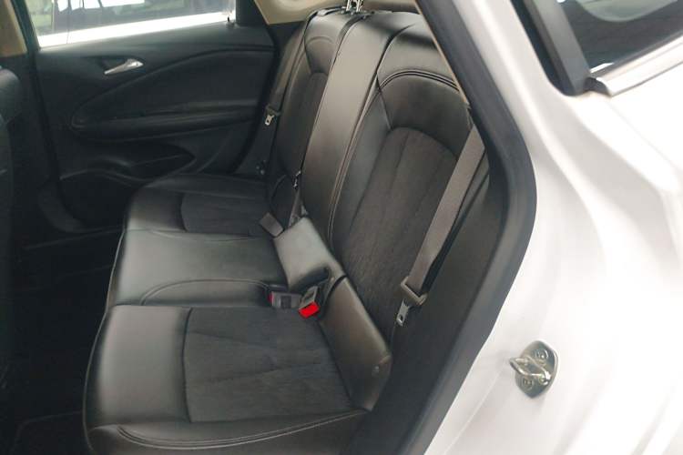 Used Buick Verano 2018 Sedan 20T Dual-Clutch Leading Model
