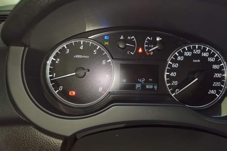 Used Nissan Tiida 2016 1.6L CVT Cool Dynamic Edition
