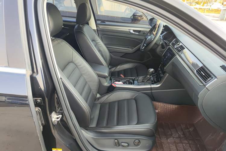 Used Volkswagen Passat 2017 280TSI DSG Luxury Edition
