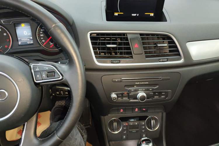 Used Audi Q3 2017 30 TFSI Fashion Model
