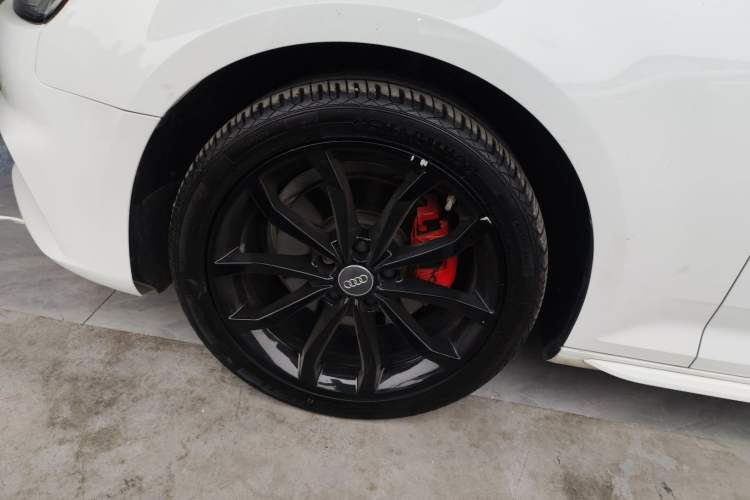 Used Audi A4L 2018 30th Anniversary Edition 40 TFSI Fashion Model
