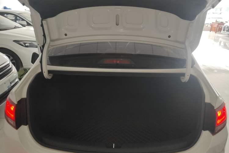 Used Hyundai Celesta 2020 1.6L Automatic GL Enjoyable Edition
