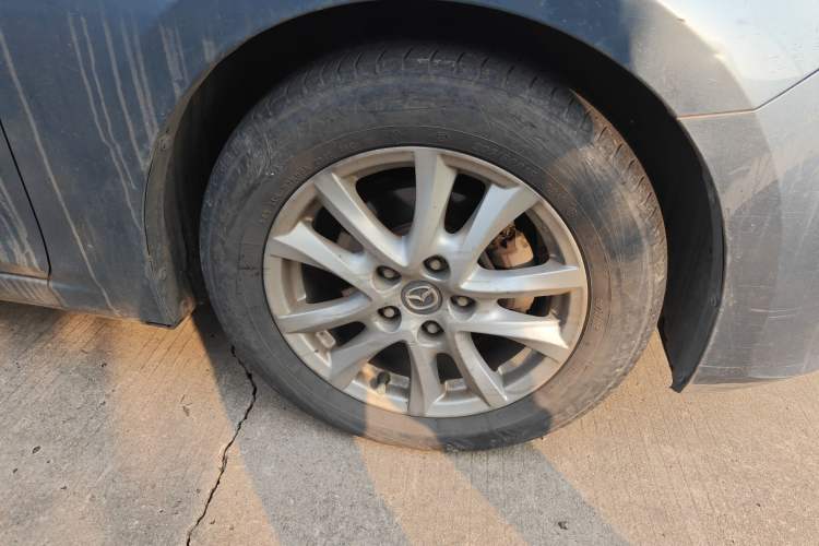 Used Mazda Mazda 3 Axela 2016 Sedan 1.5L Automatic Luxury Model