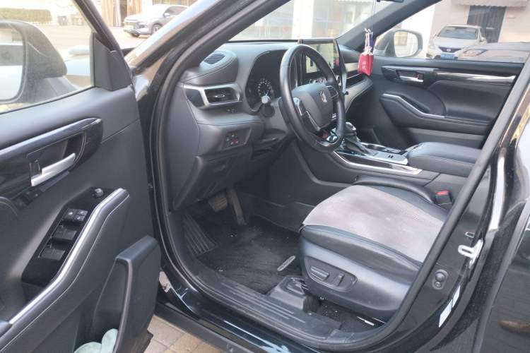 Used Toyota Crown Kluger 2021 2.5L HEV Four-Wheel Drive Luxury Edition
