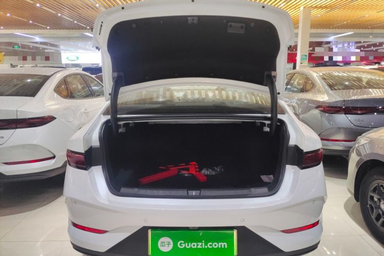 Used BYD Qin PLUS 2025 DM-i Smart Drive 55KM Leading Model
