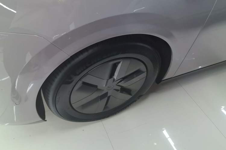 Used Li Auto MEGA 2024 Ultra Model
