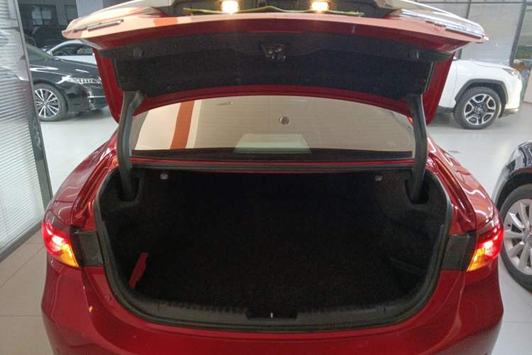 Used Mazda Atenza 2018 2.0L Blue Sky Luxury Edition China V Standard