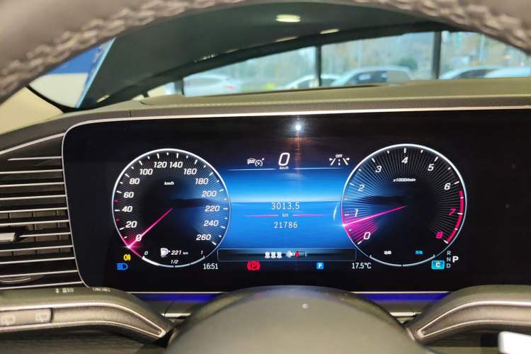 Used Mercedes-Benz GLE 2024 GLE 450 4MATIC Luxury Model
