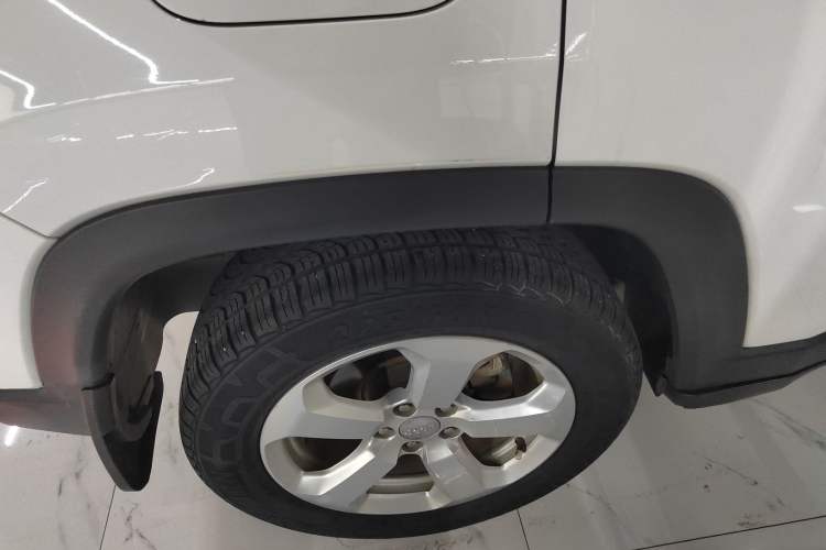 Used  Compass 2019 220T Automatic Enjoyment Version
