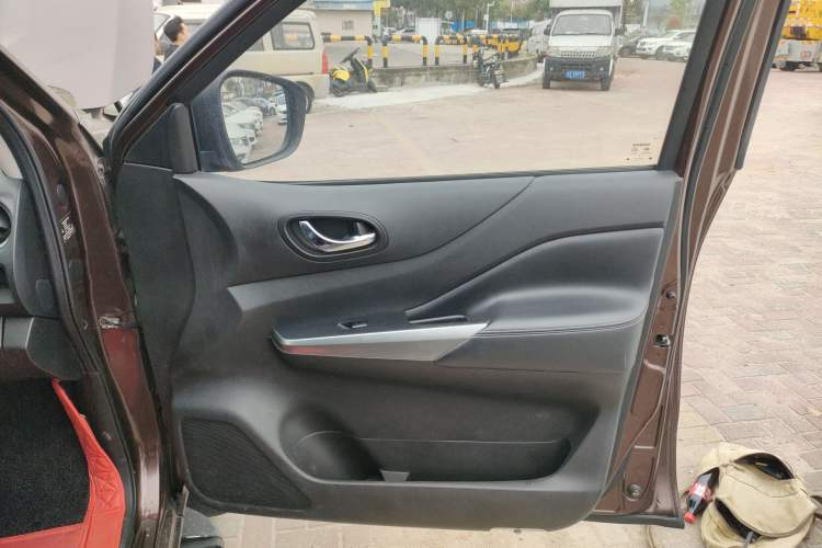 Used Nissan Terra 2018 2.5L Automatic 2WD Luxury Edition
